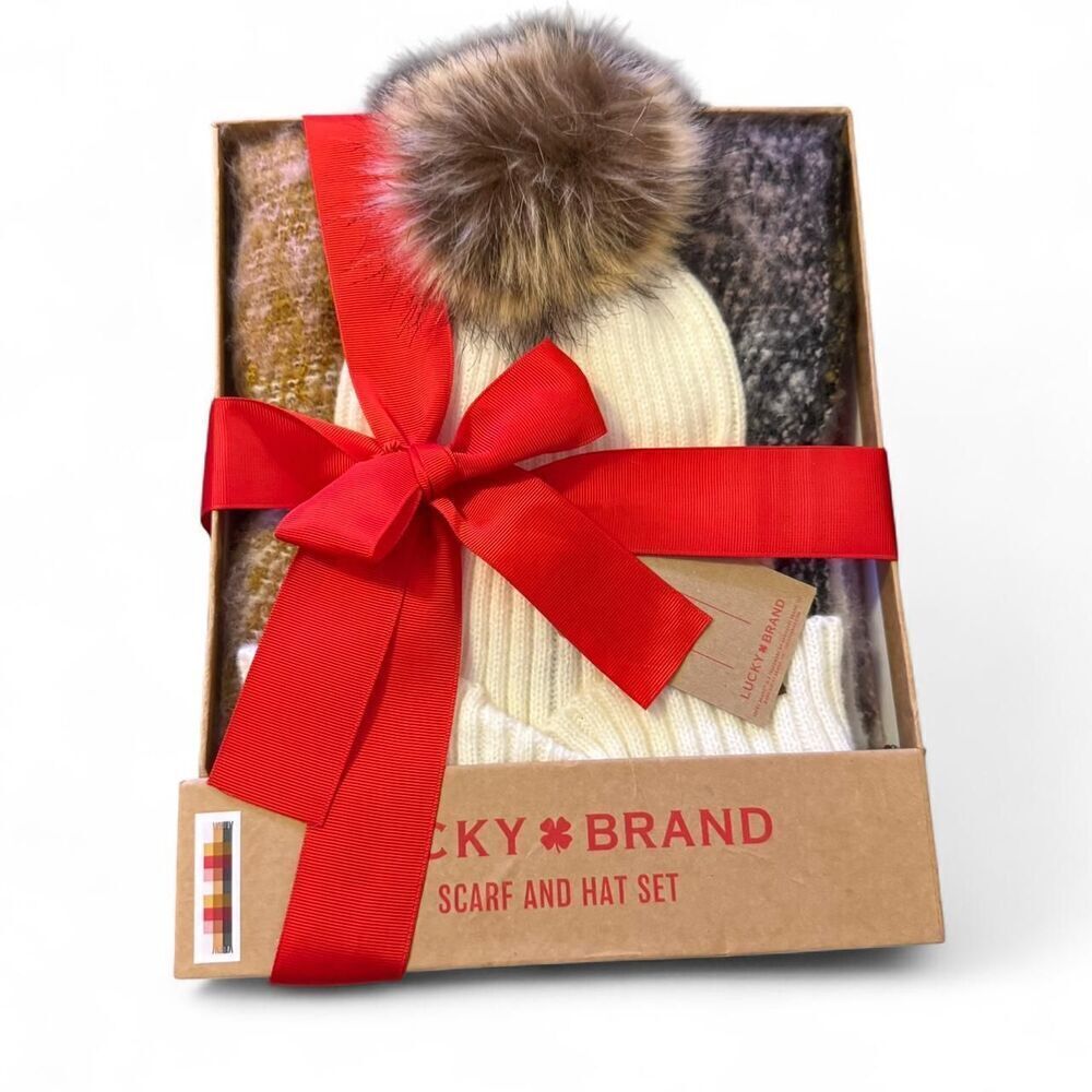 Lucky Brand Ladies Hat and Scarf Gift Set Cream winter holiday - Picture 3 of 4